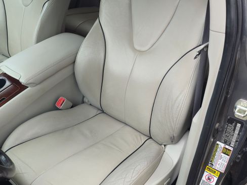 Used 2009 Toyota Venza AWD image 13