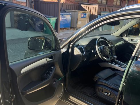 Used 2017 Audi Q5 2.0T Premium Plus w/ Technology Package image 23