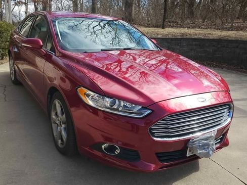 Used 2015 Ford Fusion SE w/ Equipment Group 201A image 1