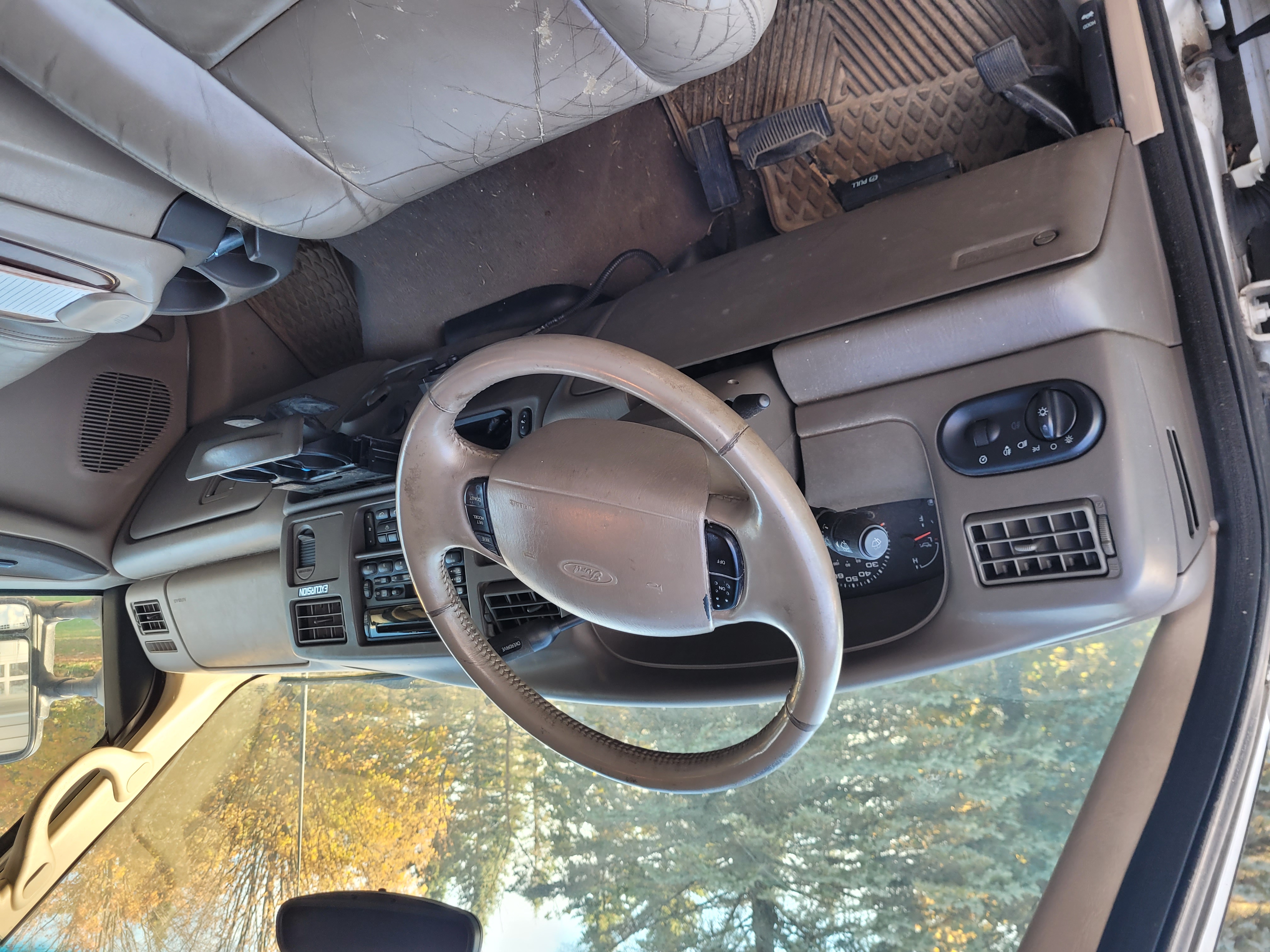 Used 2002 Ford Excursion Limited AWD/4WD image 8