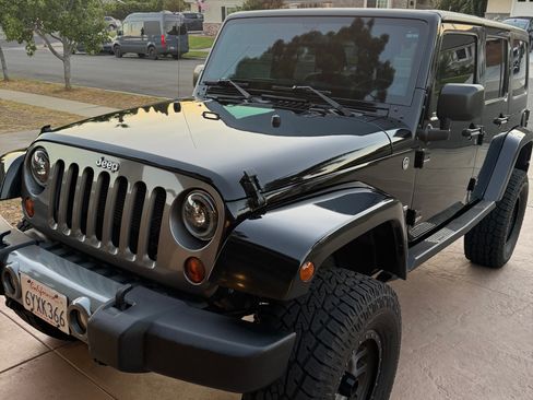 Used 2013 Jeep Wrangler Unlimited Sport image 8