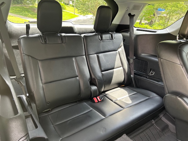 Used 2022 Ford Explorer Limited w/ Hybrid Equipment Group 310A AWD/4WD image 12