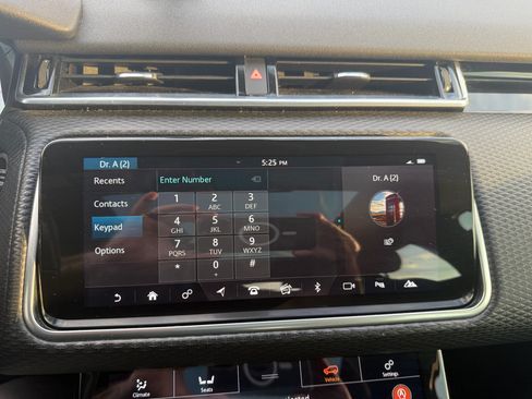 Used 2018 Land Rover Range Rover Velar R-Dynamic SE image 8