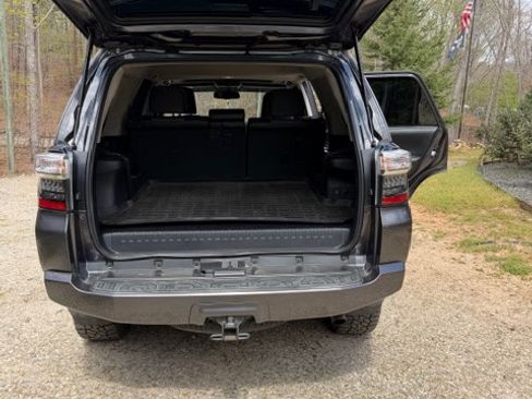 Used 2015 Toyota 4Runner SR5 Premium image 13