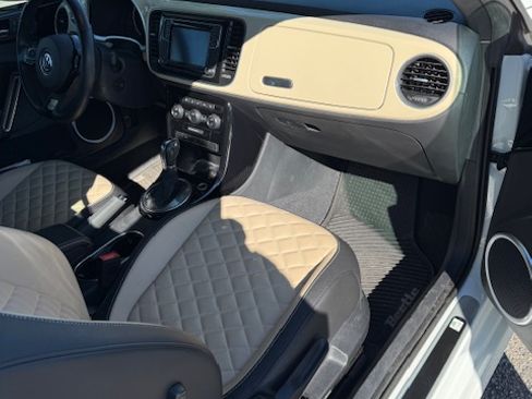 Used 2019 Volkswagen Beetle 2.0T Final Edition SEL image 2