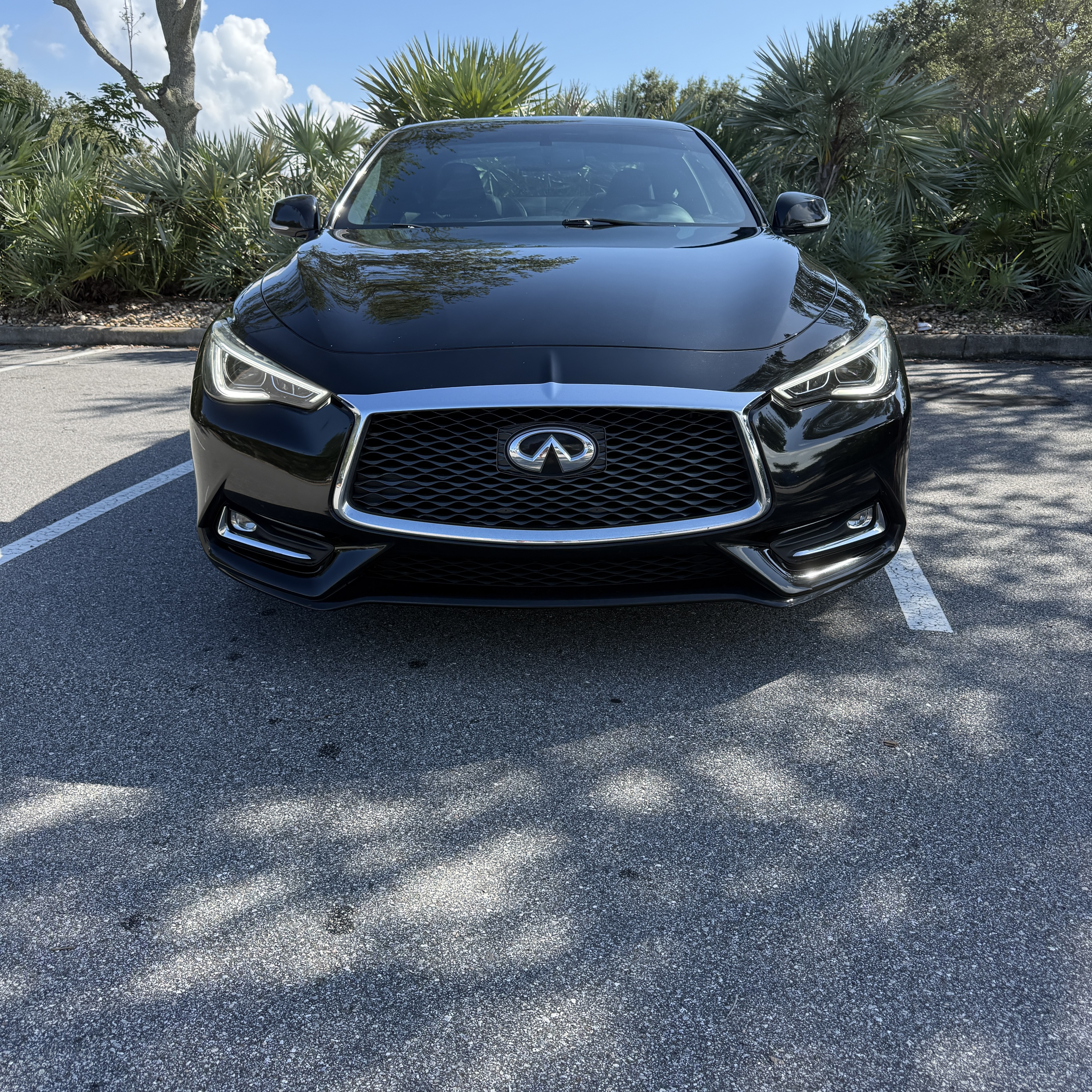 Used 2017 INFINITI Q60 3.0t w/ Premium Plus Package 3.0T RWD image 4