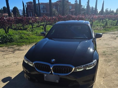 Used 2020 BMW 330i 330i Sedan 4D w/ Convenience Package image 2