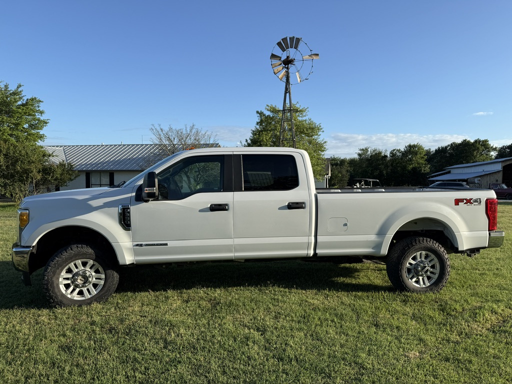 Used 2017 Ford F350 XL w/ STX Appearance Package AWD/4WD image 2