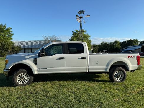 Used 2017 Ford F350 XL w/ STX Appearance Package AWD/4WD image 2