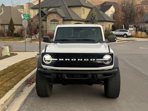 Used 2022 Ford Bronco Wildtrak image 2