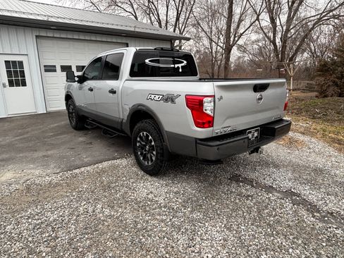 Used 2019 Nissan Titan PRO-4X w/ Pro-4x Convenience Package image 6