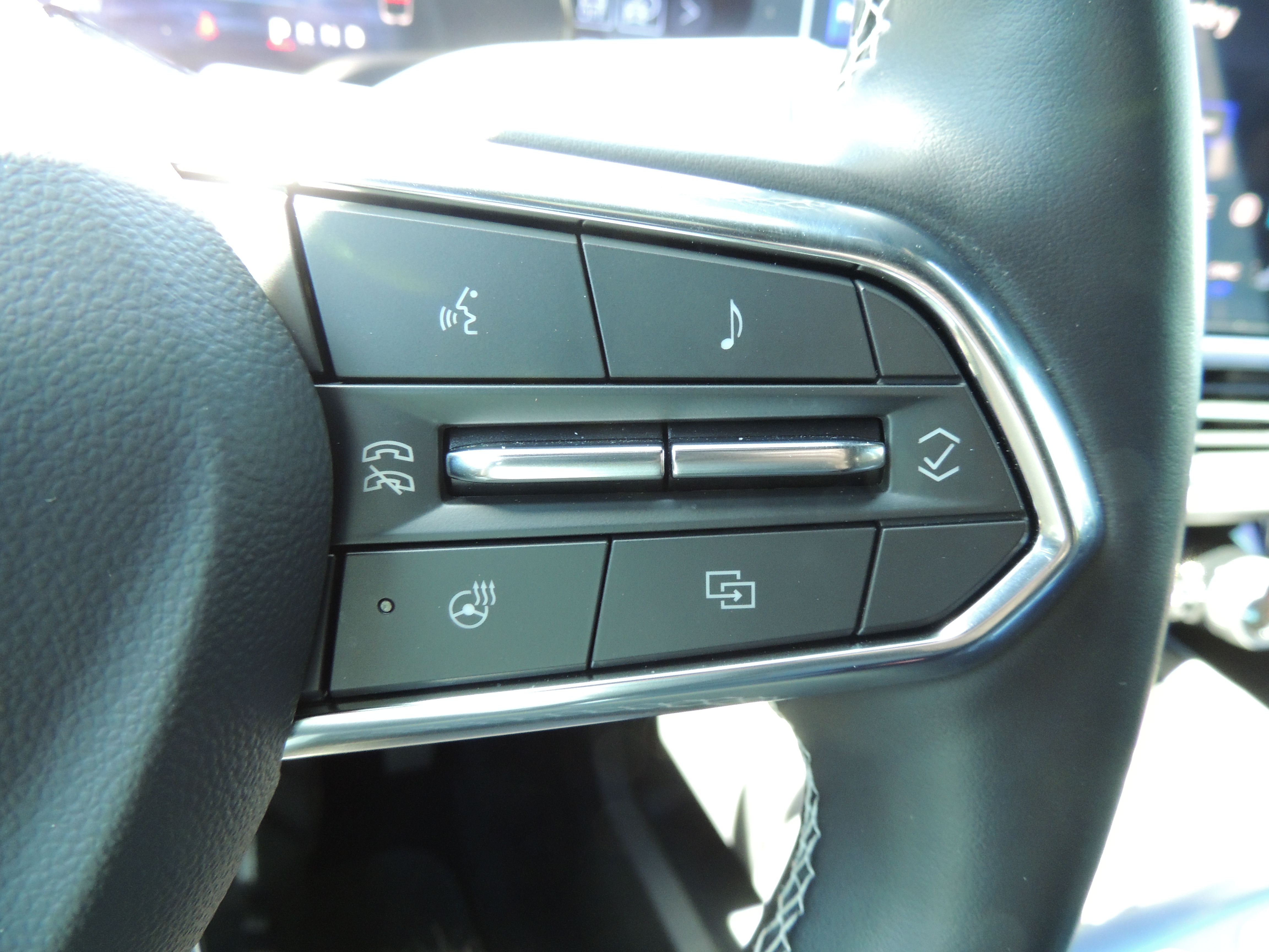 Used 2025 Chevrolet Equinox EV LT w/ Convenience Package II FWD image 22