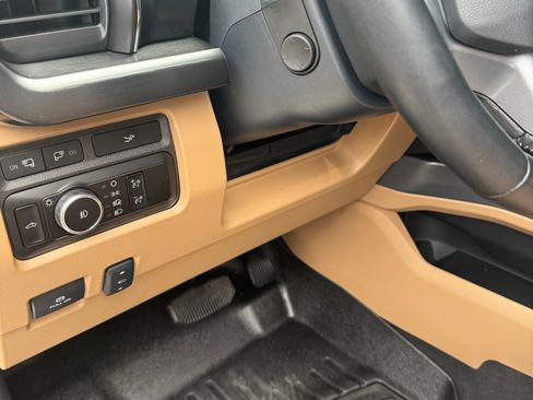 Used 2024 Ford F250 Lariat w/ Lariat Ultimate Package image 9