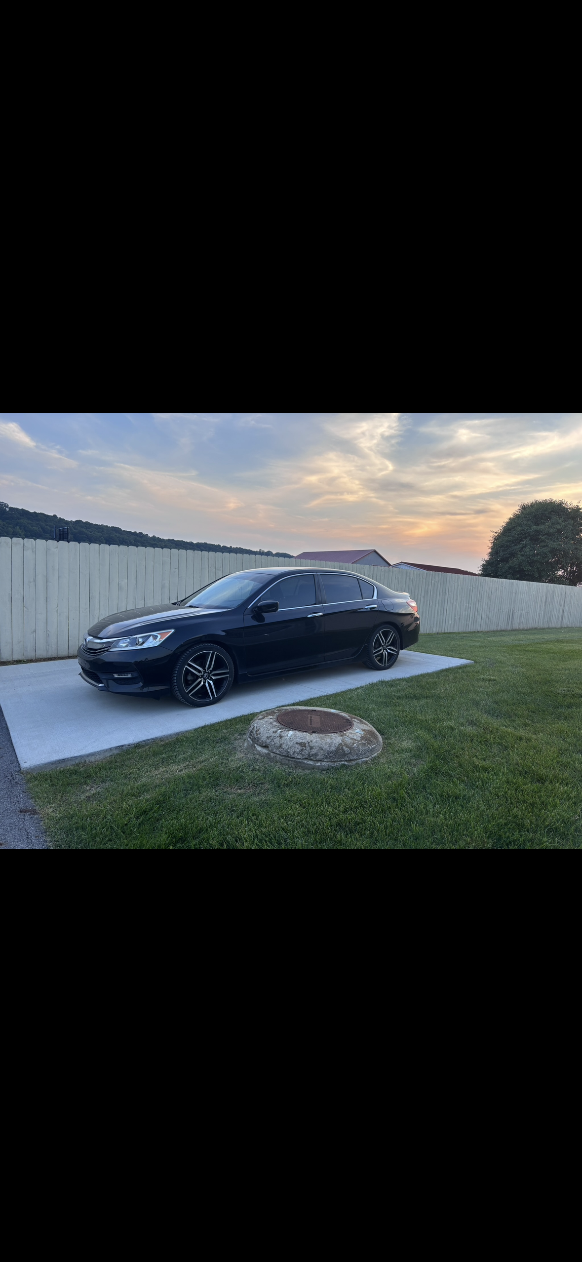 Used 2017 Honda Accord Sport Special Edition image 2