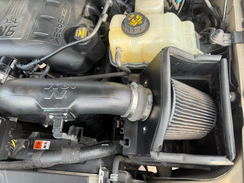 Used 2011 Ford F150 Lariat w/ Lariat Plus Pkg AWD/4WD image 25