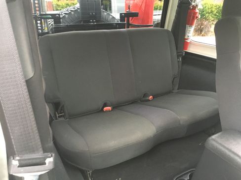 Used 2006 Jeep Wrangler Rubicon w/ Security Group AWD/4WD image 13