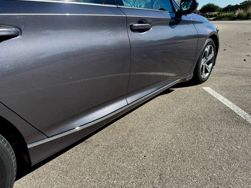 Used 2019 Honda Accord EX image 6