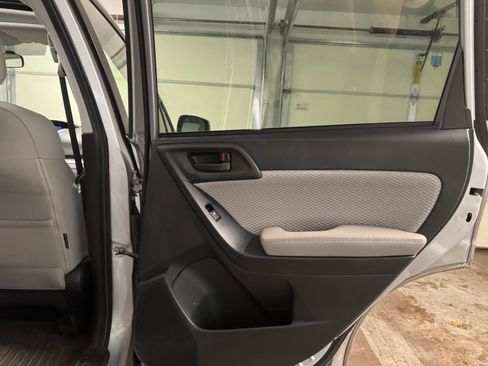 Used 2018 Subaru Forester 2.5i Premium AWD/4WD image 16