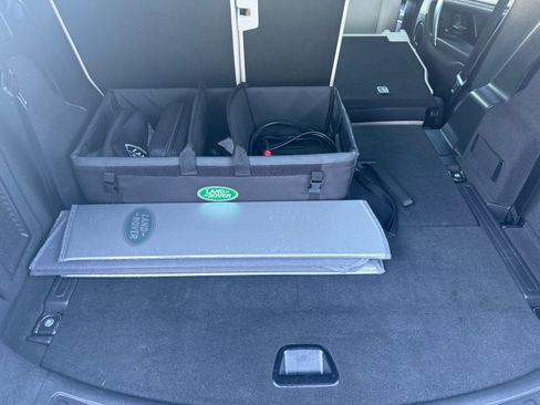 Used 2022 Land Rover Discovery Sport S image 12