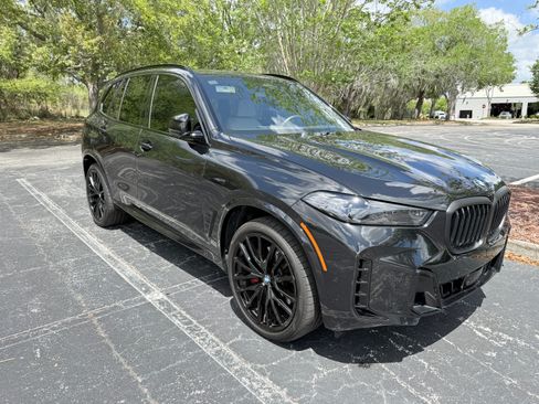 Used 2025 BMW X5 sDrive40i w/ Executive Package image 4