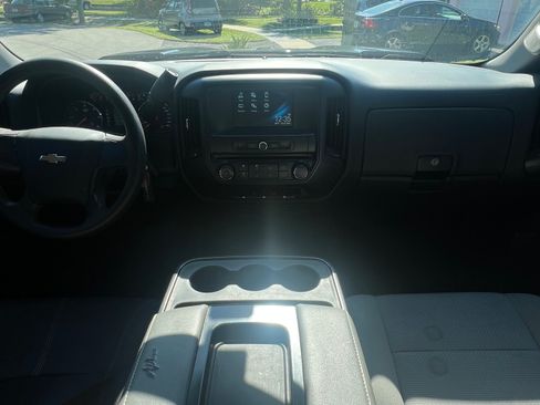 Used 2018 Chevrolet Silverado 1500 Custom w/ Custom Value Package image 25