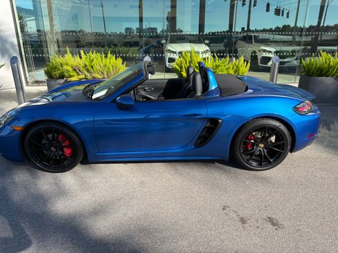 Used 2017 Porsche 718 Boxster S image 1
