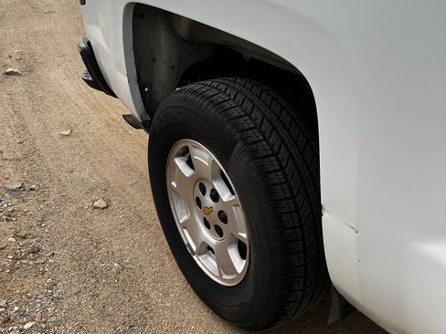 Used 2016 Chevrolet Silverado 1500 W/T image 2