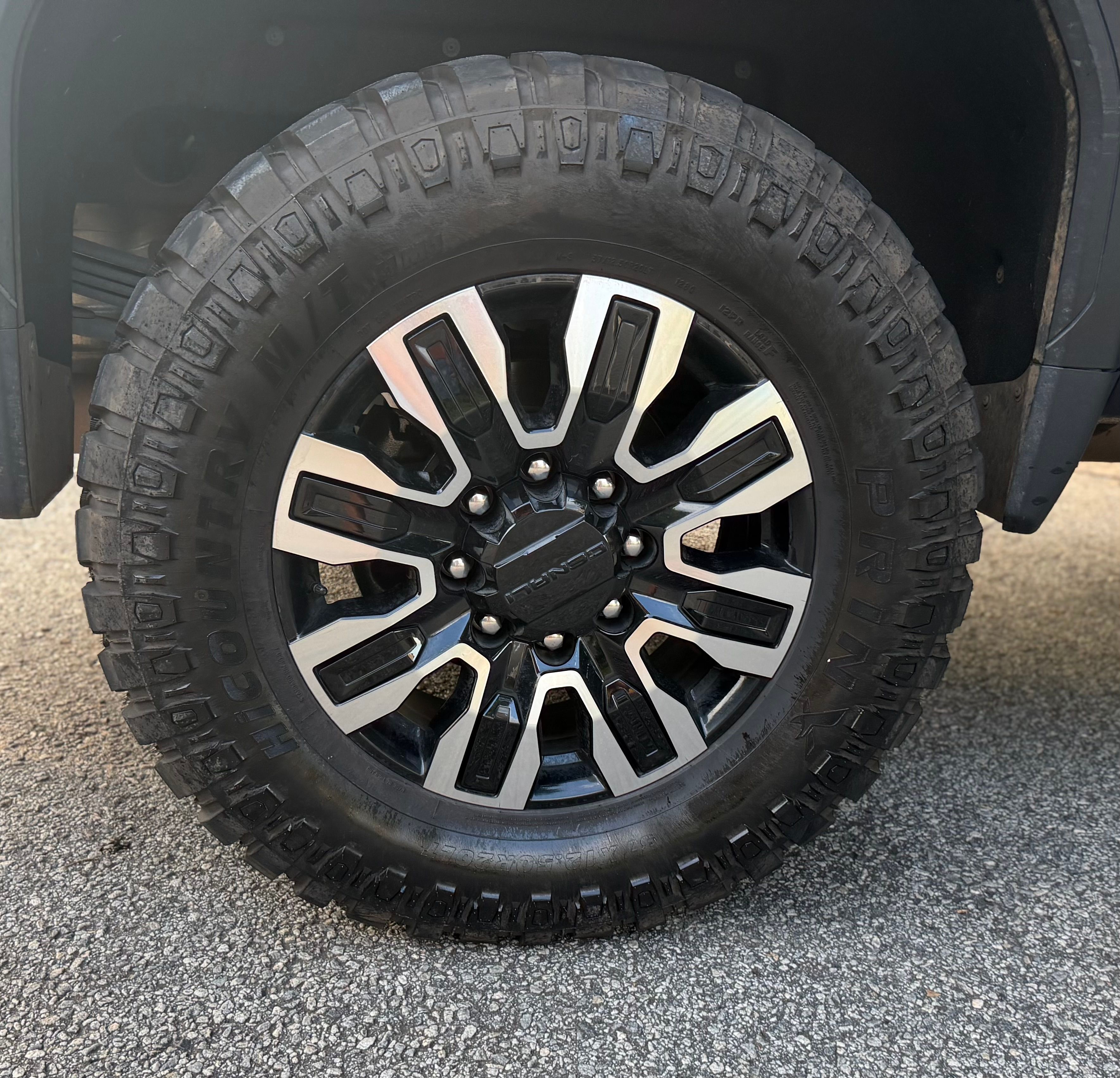 Used 2024 GMC Sierra 2500 Denali Ultimate AWD/4WD image 10