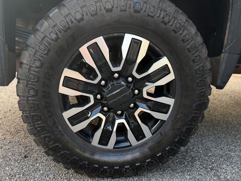 Used 2024 GMC Sierra 2500 Denali Ultimate AWD/4WD image 10