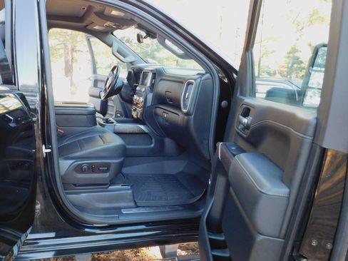 Used 2020 GMC Sierra 3500 Denali w/ Denali Ultimate Package image 10