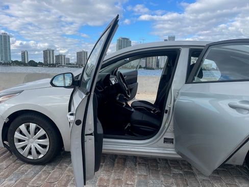 Used 2019 Hyundai Accent SE image 9