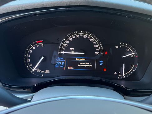 Used 2017 Cadillac XT5 Luxury w/ Driver Awareness Package image 12