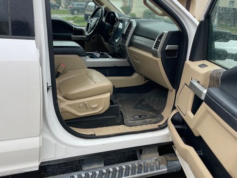 Used 2017 Ford F250 Lariat w/ Lariat Ultimate Package image 10