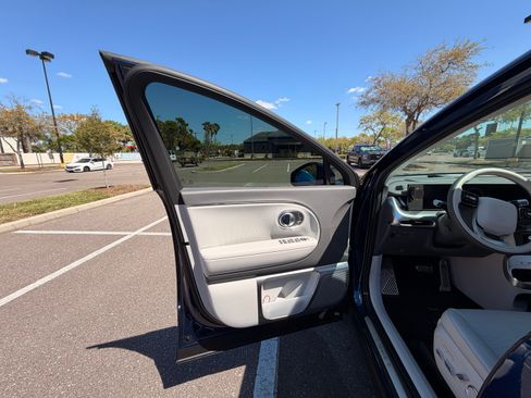 Used 2026 Hyundai Ioniq 9 Calligraphy AWD/4WD image 19