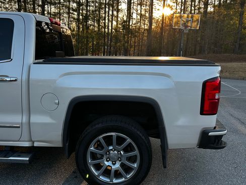 Used 2015 GMC Sierra 1500 Denali image 24