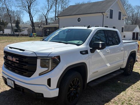 Used 2022 GMC Sierra 1500 Elevation w/ Elevation Premium Package image 12