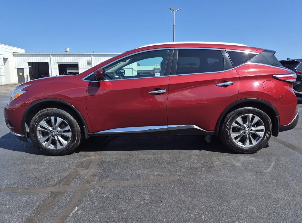 Used 2016 Nissan Murano SV w/ Cargo Package AWD/4WD image 4