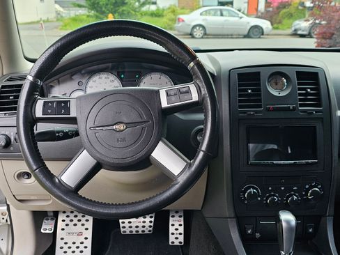 Used 2006 Chrysler 300 SRT8 w/ SRT Option Group I image 8
