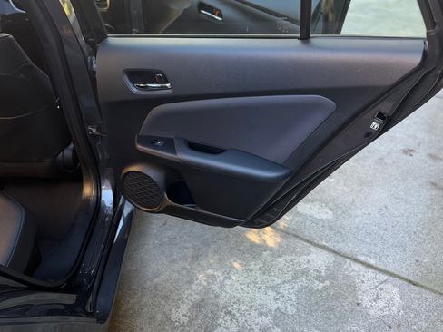 Used 2016 Toyota Prius Four Touring image 15