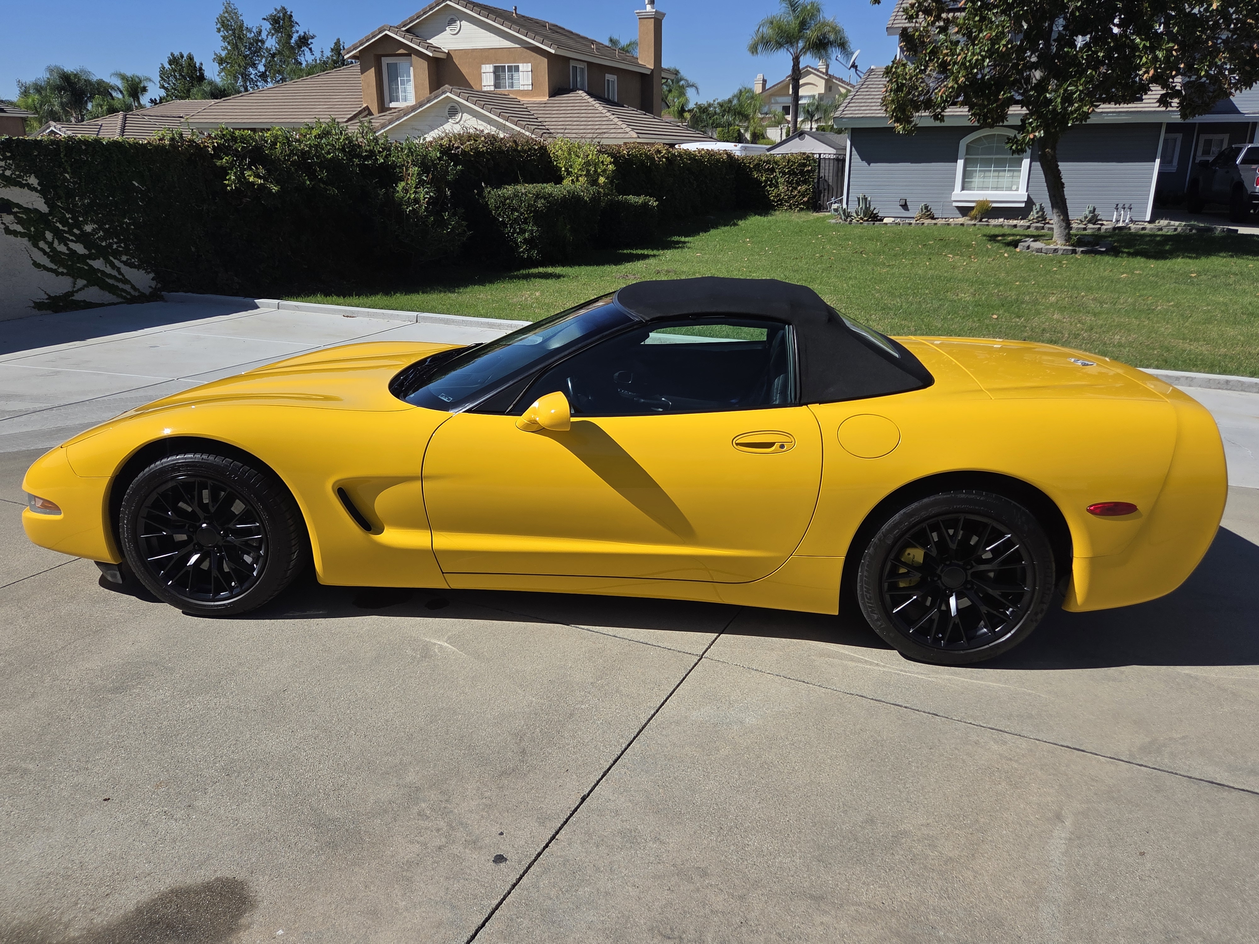 Used 2003 Chevrolet Corvette Convertible w/ Preferred Equipment Group1 RWD image 13