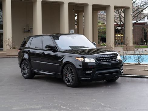 Used 2016 Land Rover Range Rover Sport HST image 2