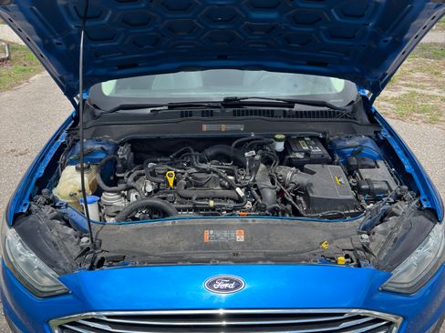 Used 2020 Ford Fusion SE w/ Equipment Group 151A image 15