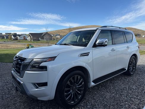 Used 2023 Nissan Armada Platinum w/ Captain's Chairs Package image 5