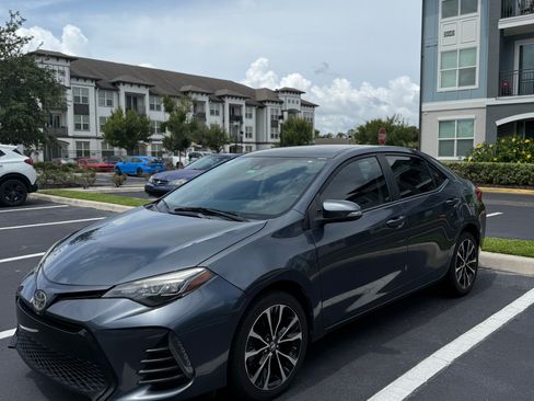 Used 2019 Toyota Corolla LE image 11