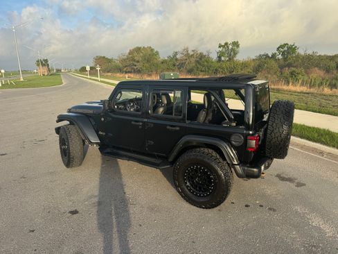 Used 2021 Jeep Wrangler Unlimited Rubicon 392 w/ Trailer Tow Package AWD/4WD image 2