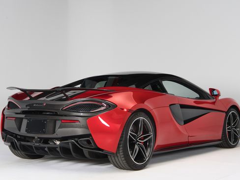 Used 2017 McLaren 570S Coupe RWD image 9