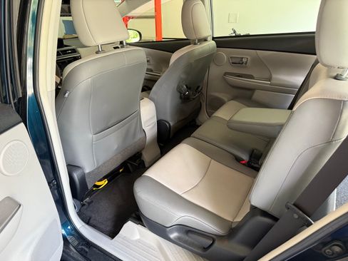 Used 2017 Toyota Prius V Five w/ Advanced Technology Package FWD image 19