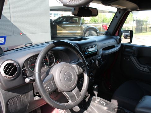 Used 2013 Jeep Wrangler Sport image 4