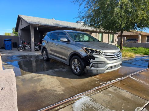 Used 2018 Hyundai Santa Fe Sport image 4