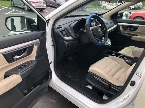 Used 2020 Honda CR-V LX image 2